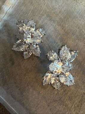 Crystal Cluster Flower Earrings - brilliant shine! Large statement jewelry